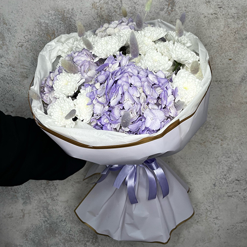 Букет из гортензий и хризантем "Фиолет" в Мытищах Букет из гортензий и хризантем "Фиолет" в Мытищах