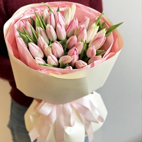 Букет из 35 розовых тюльпанов в Мытищах