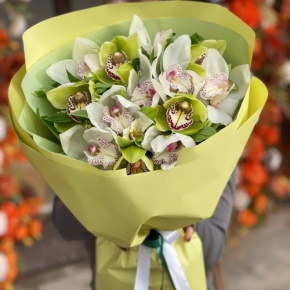 Букет "Бруклин" из орхидей и альстромерий в Мытищах