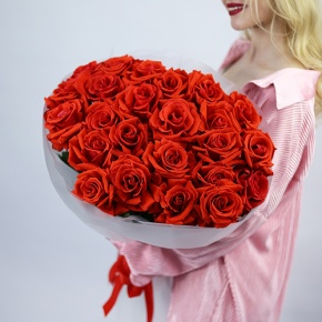 Букет "Нина" из 25 роз Эквадор (60 см) в Мытищах