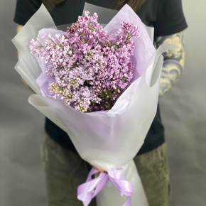 Букет из 9 веток ароматной сирени в Мытищах