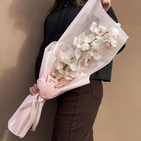 Букет из белой орхидеи в Мытищах