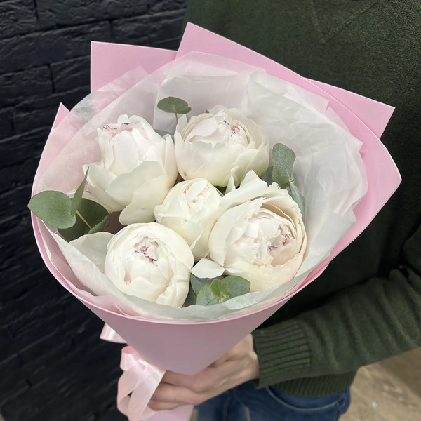 Букет из 5 пионов Одиле "Пломбир" в Мытищах