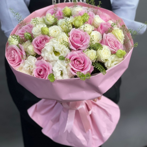 Букет "Нежное признание" из роз и эустом в Мытищах