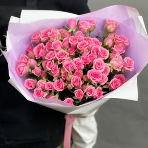 Букет "Рассвет принцессы" из 15 кустовых роз (50 см) в Мытищах