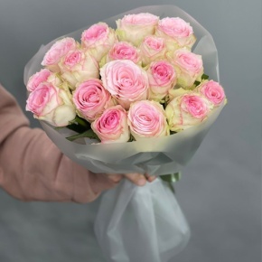 Букет из 17 роз Кения (40 см) в Мытищах
