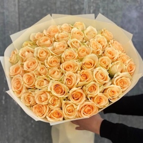 Букет из 51 розы Аваланж (60 см) в Мытищах