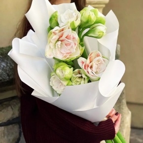 Букет из 5 амариллисов в Мытищах