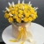 Композиция в шляпной коробке "Яркое настроение" из 55 лимонных роз и лагуруса в Мытищах Композиция в шляпной коробке "Яркое настроение" из 55 лимонных роз и лагуруса в Мытищах