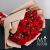 Букет 15 кустовых красных роз в Мытищах Букет 15 кустовых красных роз в Мытищах